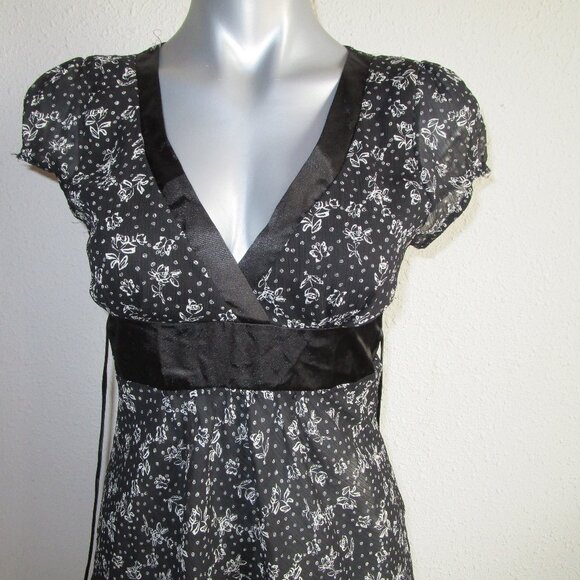 Sheer black short sleeve blouse, Size M tunic. - Picture 1 of 10